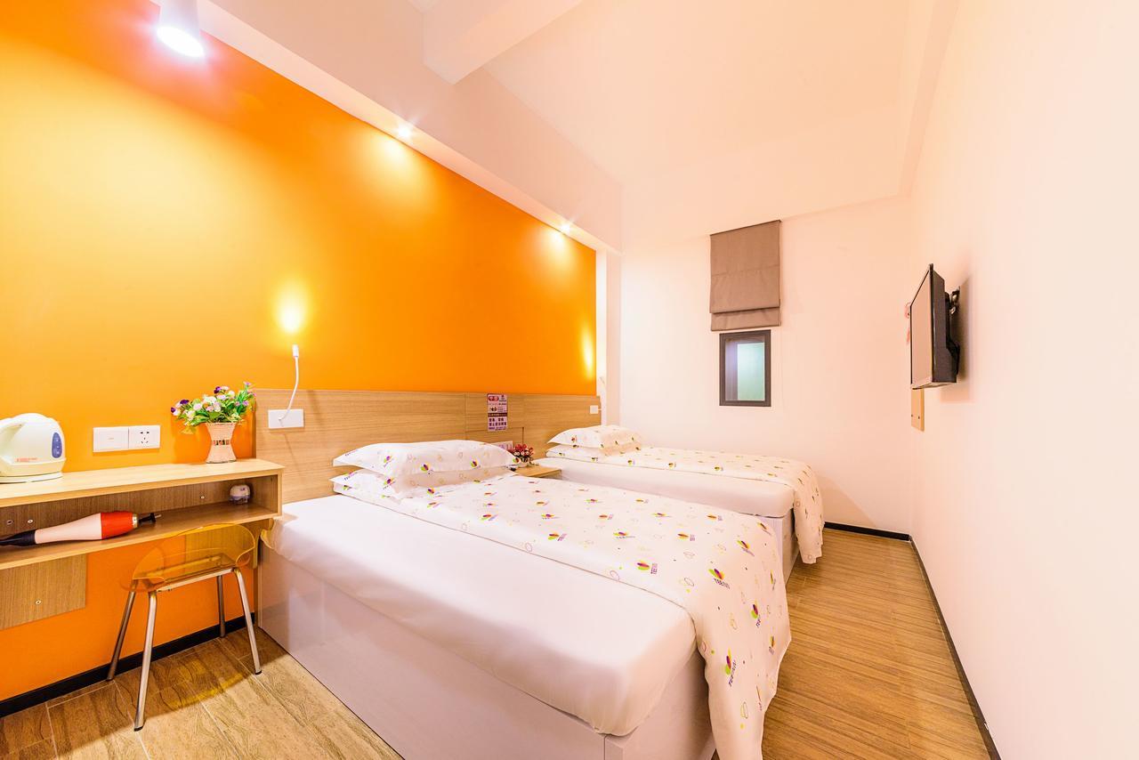 Orange Boutique Theme Transit Hotel Guangzhou Baiyun Airport Branch Екстер'єр фото